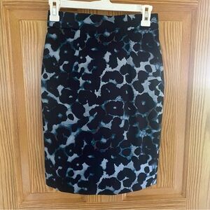 Ann Taylor Blue and Black Leopard Silky Skirt 00P